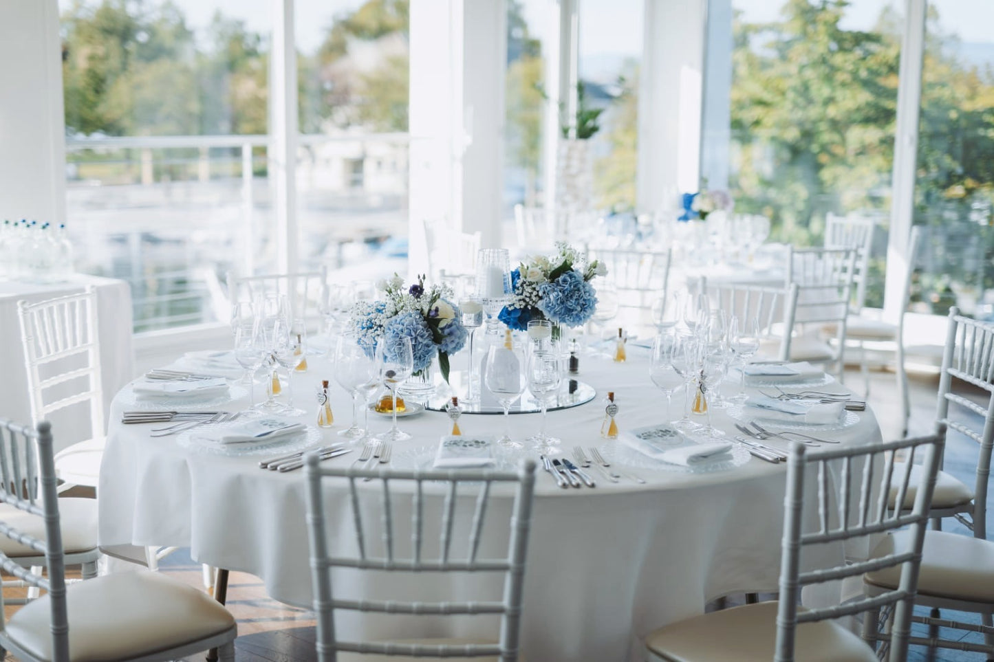 Chiavari Stuhl Weiss Holz für Hochzeiten | Forest Events